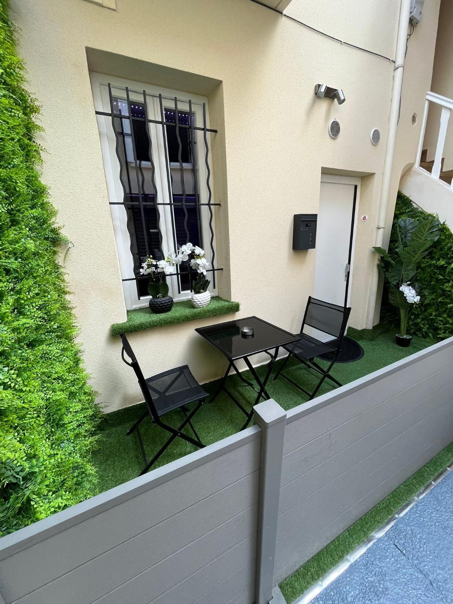 Room & Jacuzzi - Stade De France Saint-Denis  Exterior foto